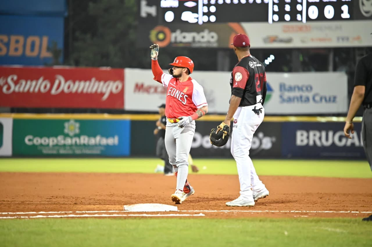 Aguilas se afianzan en el primer lugar; Toros vencen a los Tigres