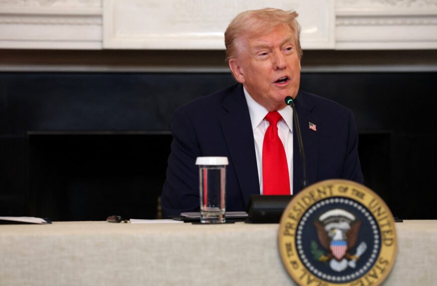 Trump anuncia un aumento del 10% de los aranceles a Canadá escalando la tensión con Ottawa