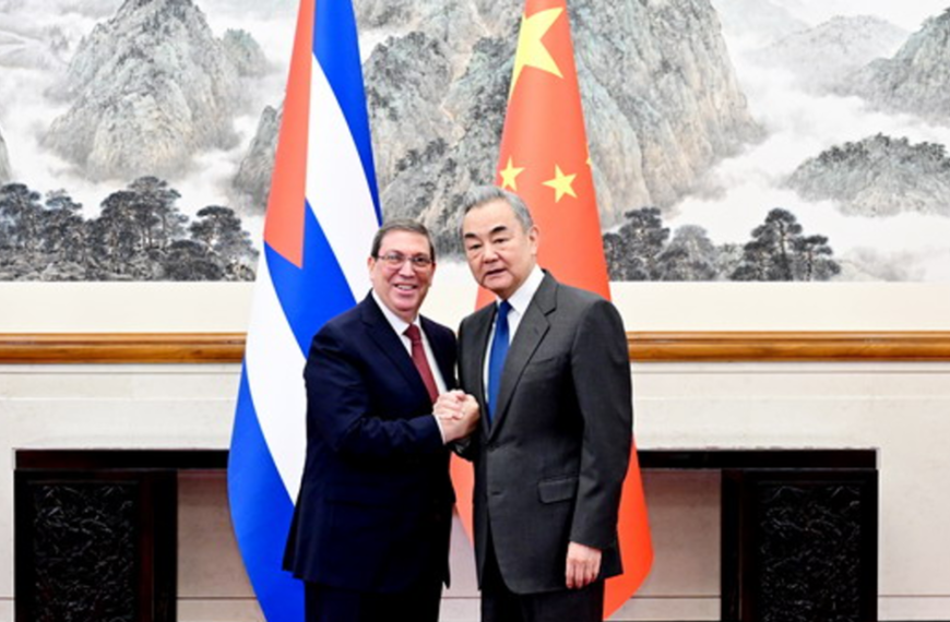 China rechaza la intervención extranjera en los asuntos internos de Cuba