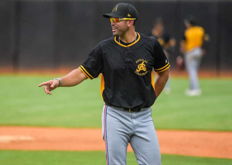 Luis Urueta seguirá al frente de las Águilas Cibaeñas tras ser confirmado como dirigente