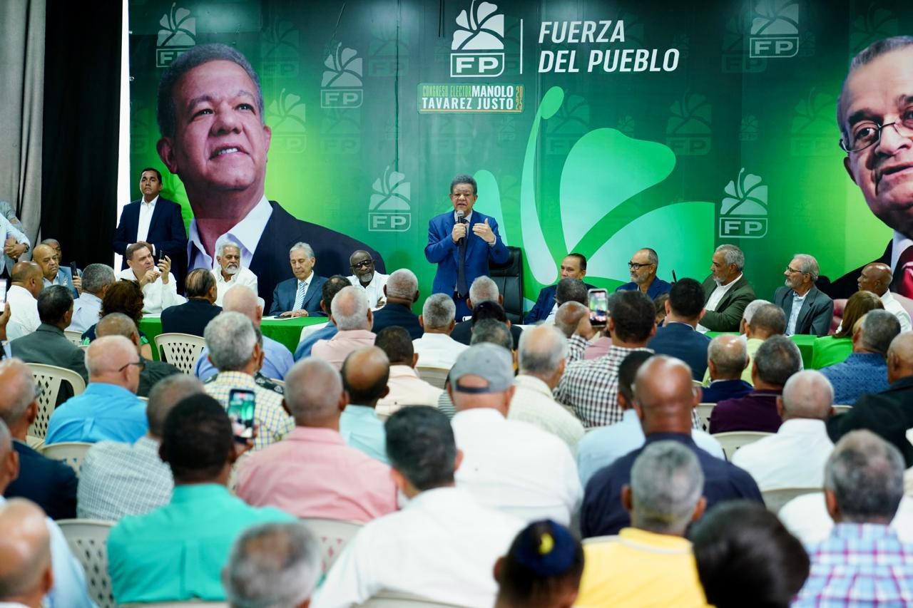 Leonel Fernández plantea transformar el sector agropecuario en RD