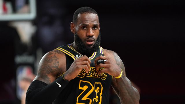 Posible llegada de LeBron a los Warriors sacude la NBA